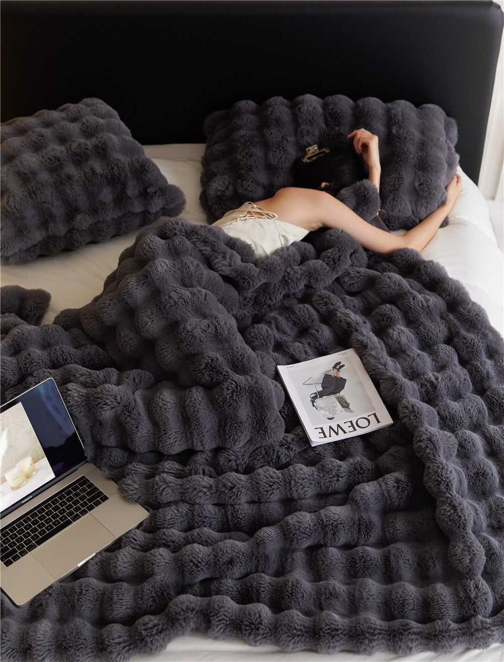 Rabbit Bubble Velvet Blanket My Store