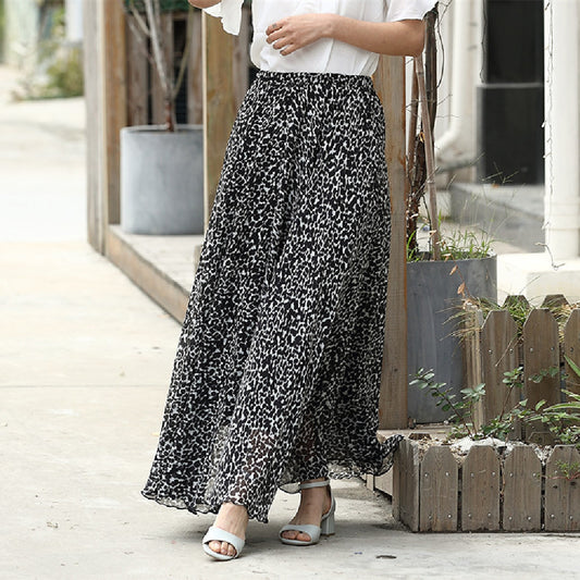 Elegant A-Line Midi Skirt – Black & White Leopard Print, High-Waist Flowing Fit